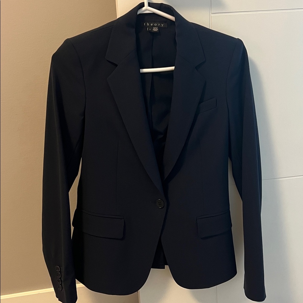 theory Etiennette Blazer in dark navy